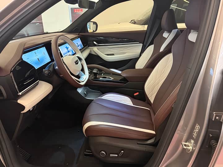 Фото 4 - Geely Monjaro