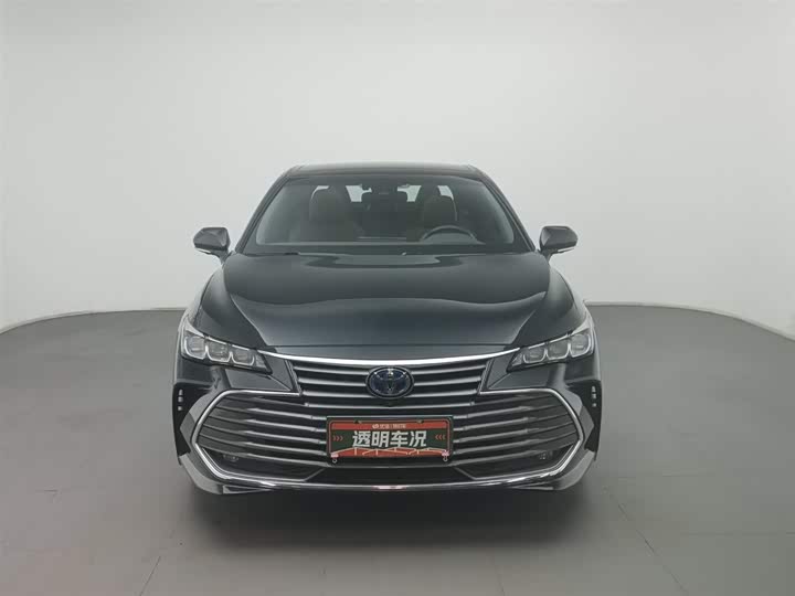 Photo 3 - Toyota Avalon