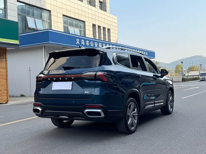 Фото 4 - Geely Okavango L