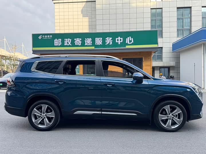 Фото 7 - Geely Okavango L