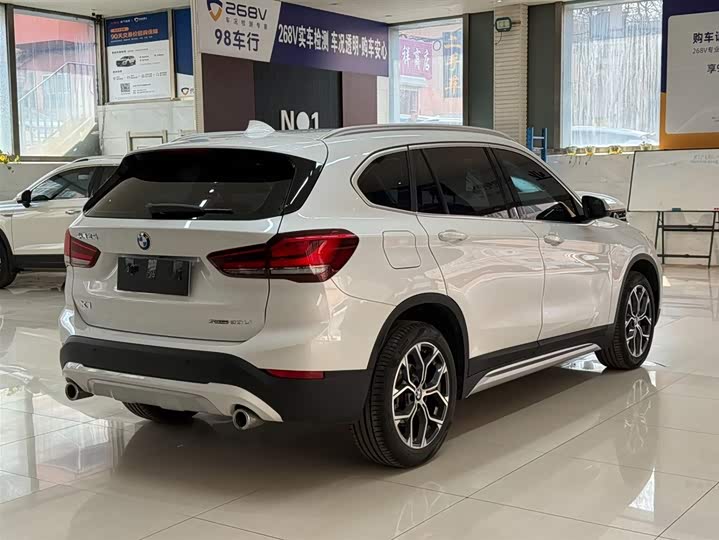Фото 4 - BMW X1