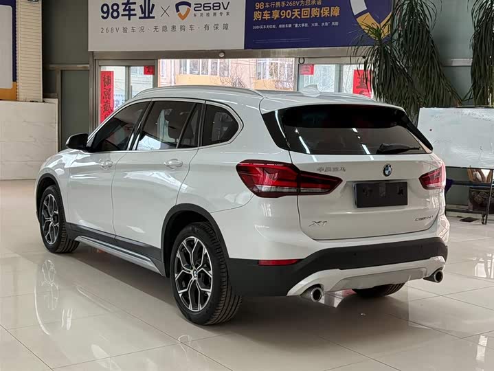 Фото 6 - BMW X1