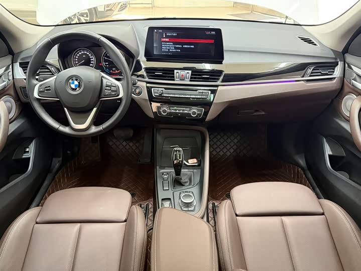 Фото 8 - BMW X1