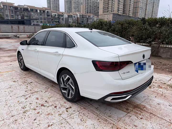 Фото 9 - Volkswagen Sagitar L