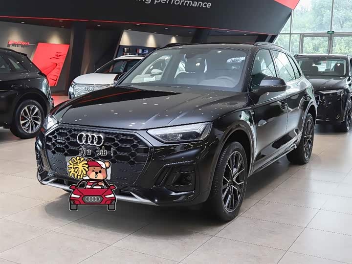 Фото 1 - Audi Q5L