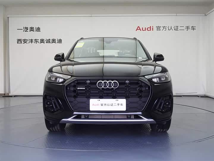 Фото 2 - Audi Q5L