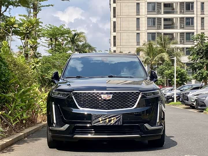 Фото 2 - Cadillac XT6