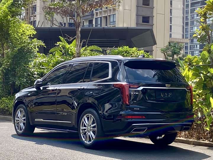 Фото 7 - Cadillac XT6