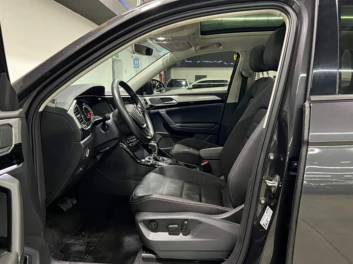 Volkswagen Tayron 2022 2022款 280TSI 两驱豪华智联版