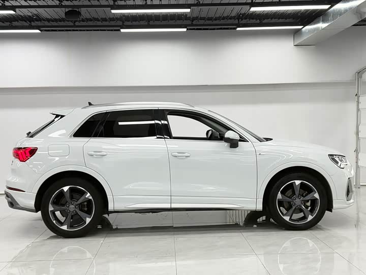 Zdjęcie 3 - Audi Q3