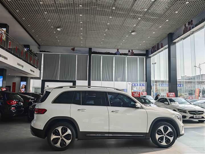 Mercedes-Benz GLB-Class 2022 2022款 改款 GLB 200 时尚型