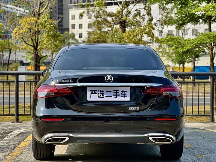 Zdjęcie 8 - Mercedes-Benz E-Class
