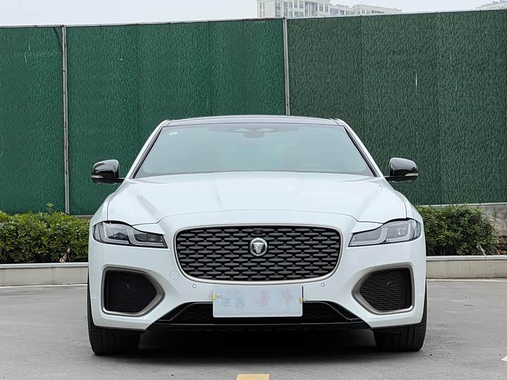 Zdjęcie 2 - Jaguar XF L