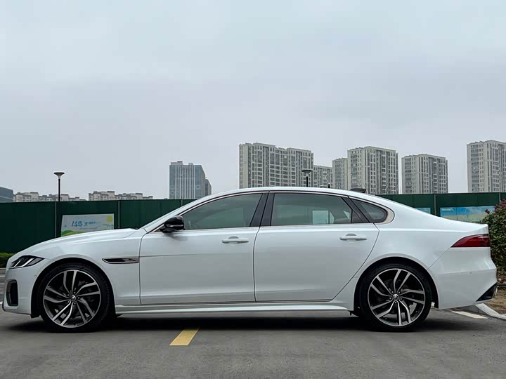 Zdjęcie 3 - Jaguar XF L