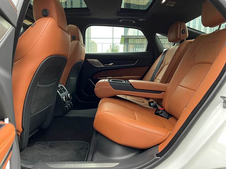 Zdjęcie 7 - Jaguar XF L