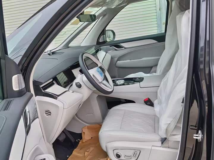 Volvo EM90 2025 2025款 Ultra 六座