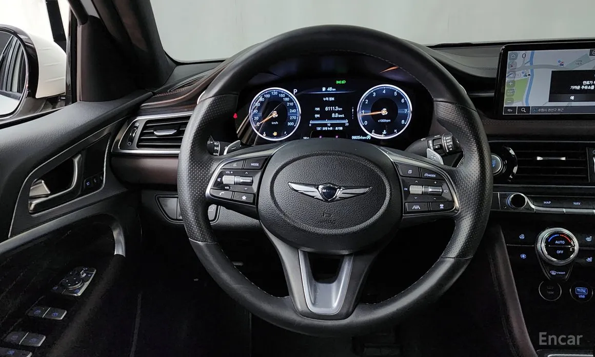 Photo 13 - Genesis G70