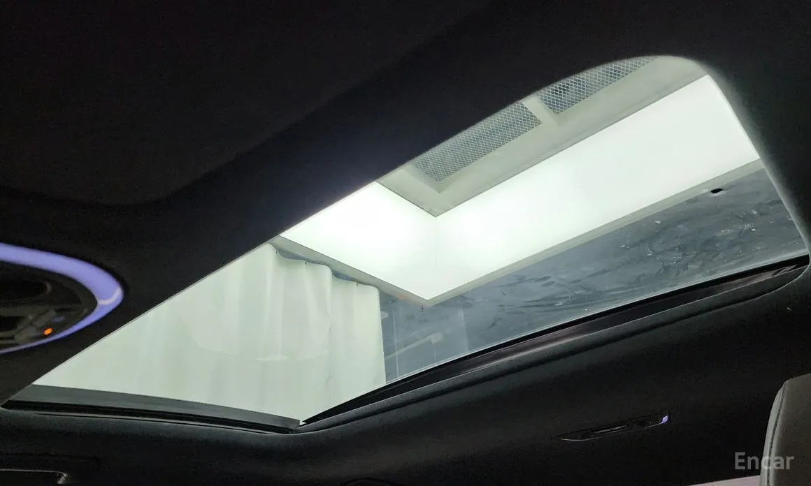 Photo 18 - Genesis G70