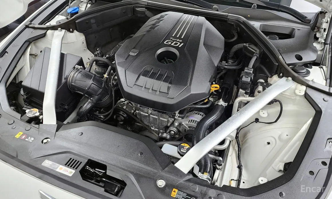 Photo 6 - Genesis G70