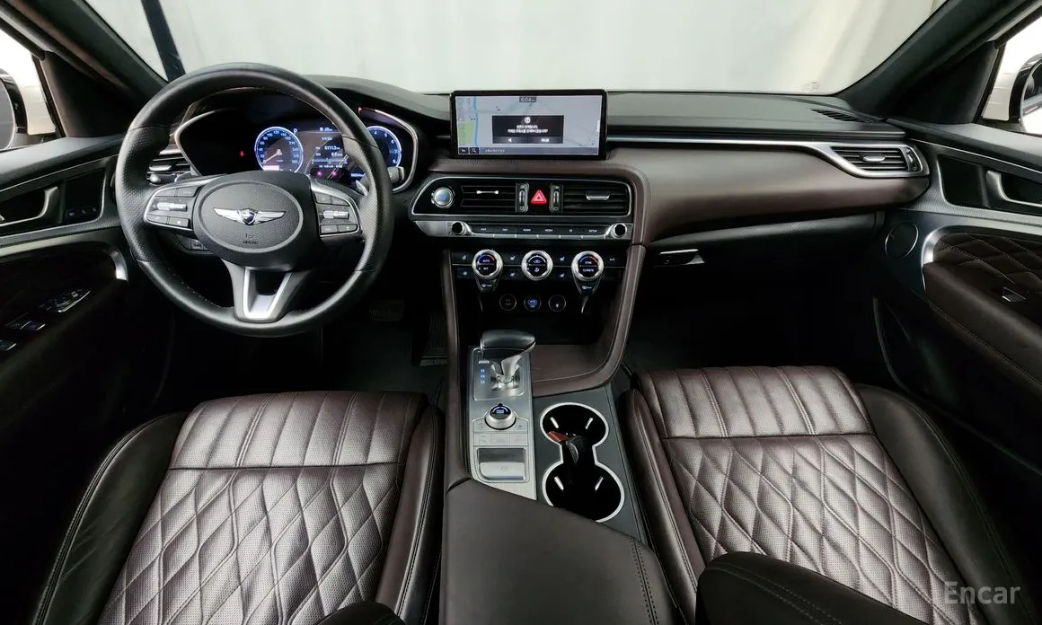 Photo 7 - Genesis G70