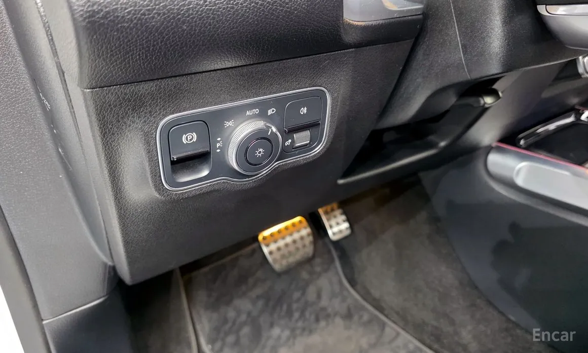 Mercedes-Benz GLB-Class 2020 GLB250 4MATIC