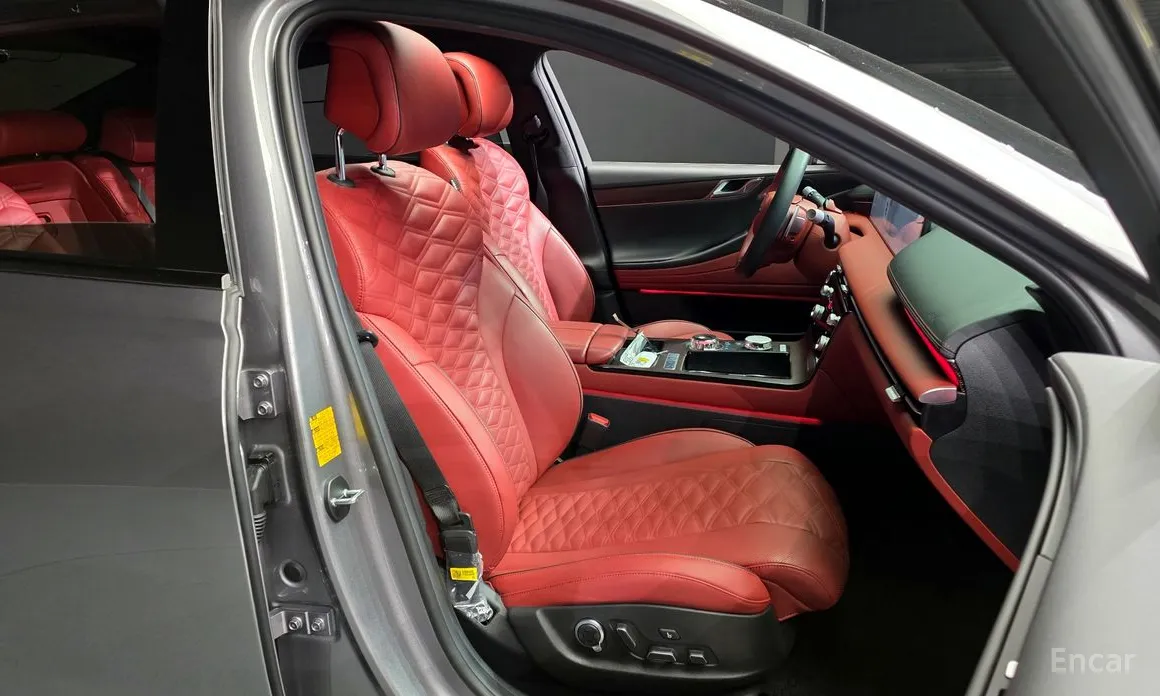 Фото 12 - Genesis G80