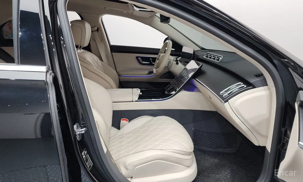 Photo 11 - Mercedes-Benz S-Class