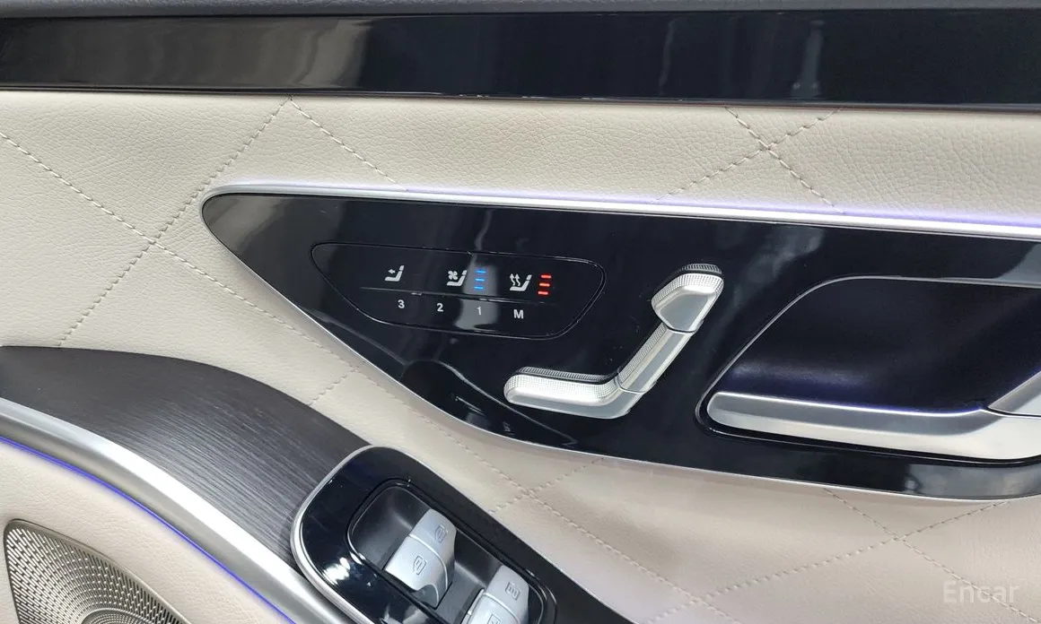Photo 19 - Mercedes-Benz S-Class