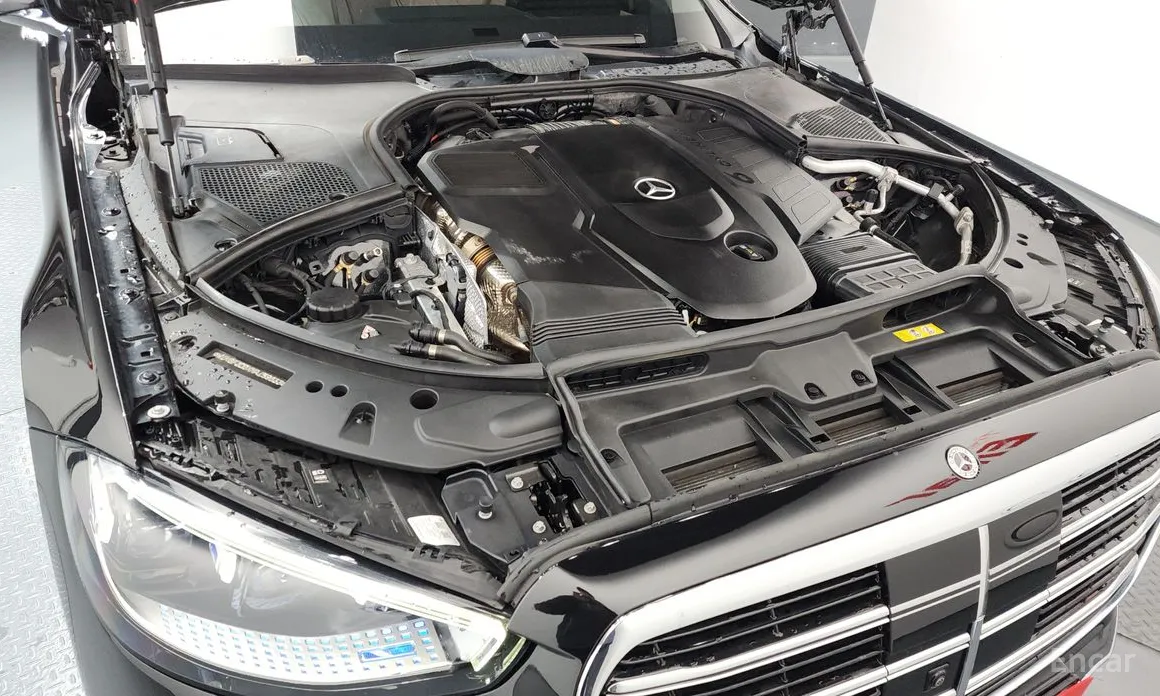 Photo 6 - Mercedes-Benz S-Class