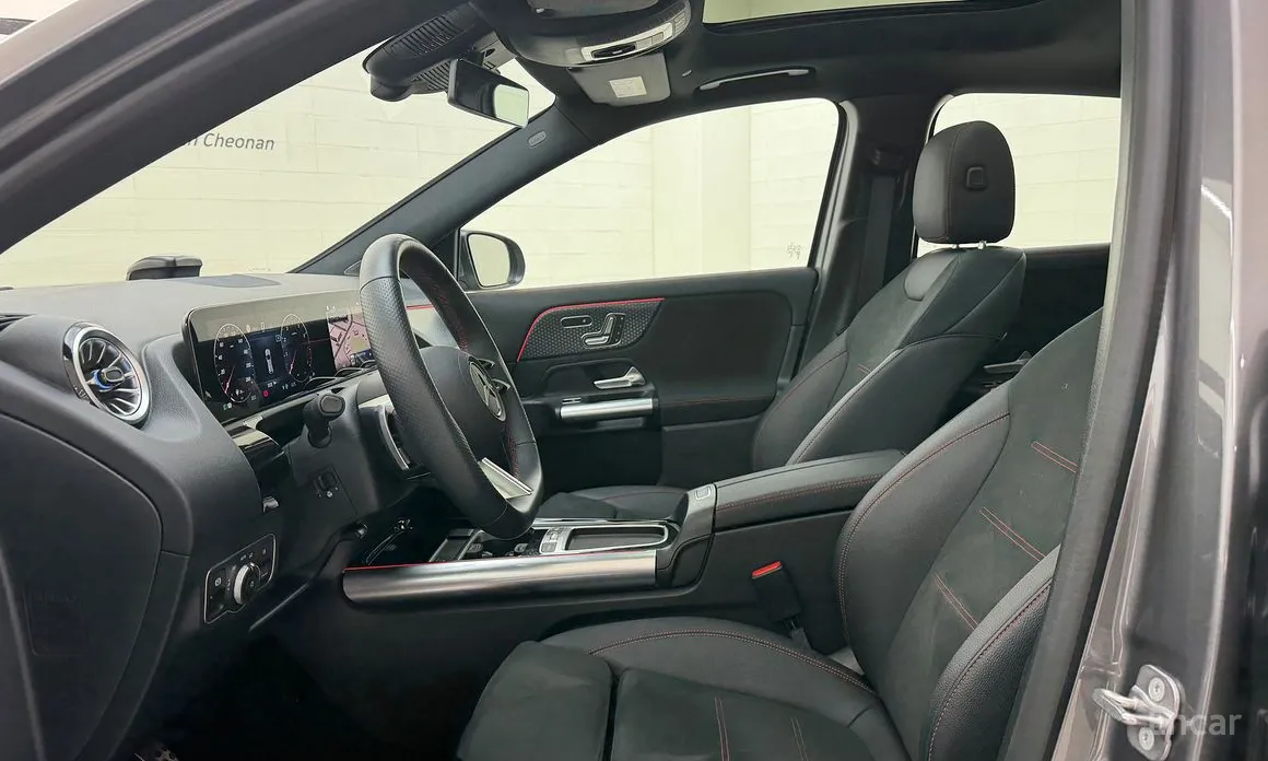 Фото 18 - Mercedes-Benz GLA-Class