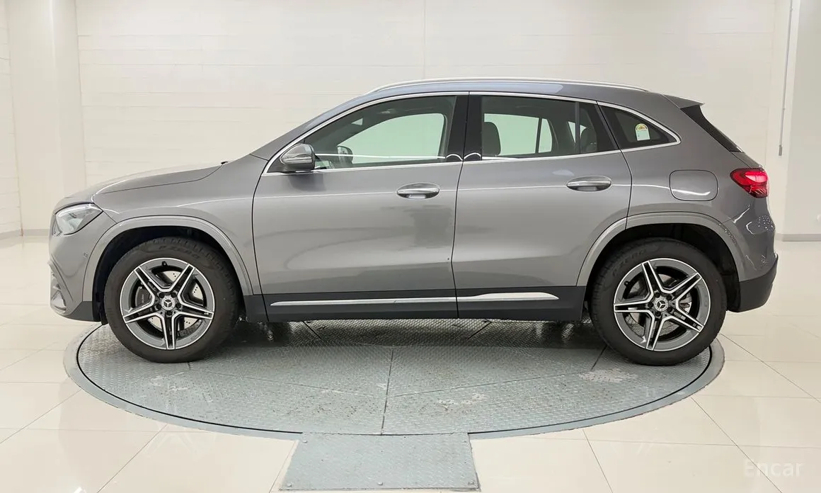 Фото 2 - Mercedes-Benz GLA-Class
