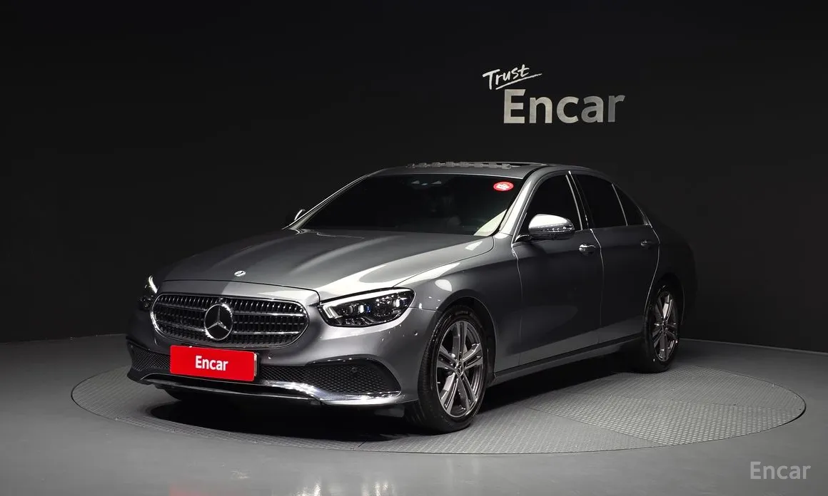 Zdjęcie 1 - Mercedes-Benz E-Class