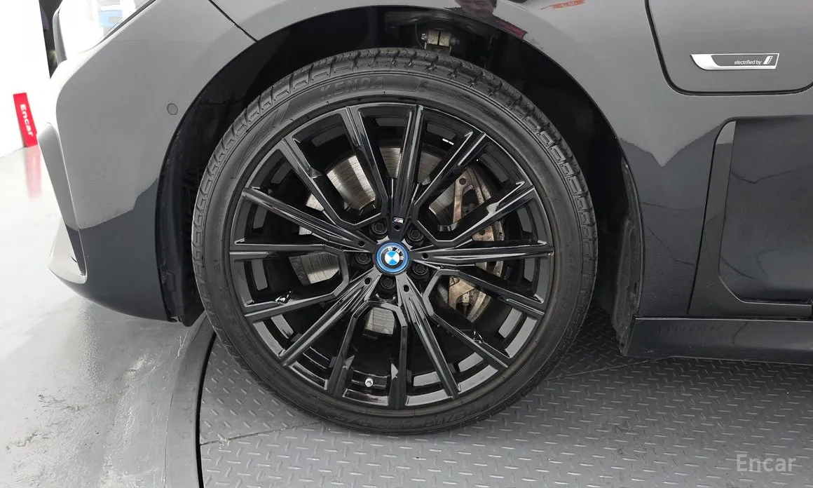 BMW 7 Series 2015 745e iPerformance M Sport