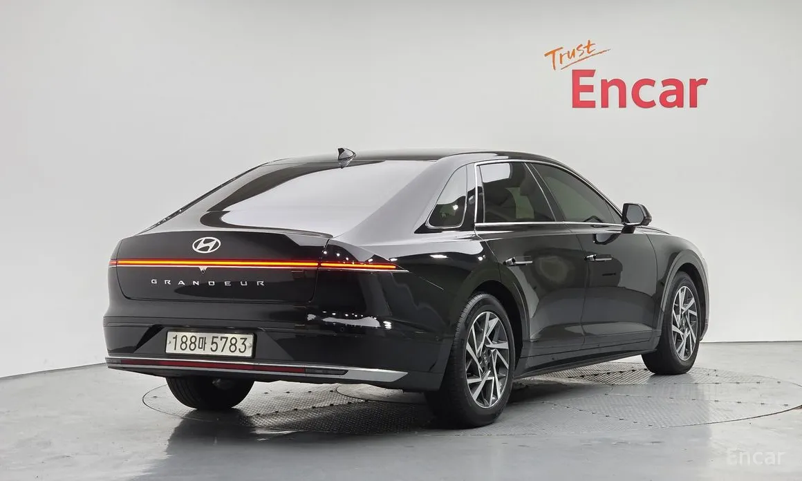 Фото 2 - Hyundai Grandeur