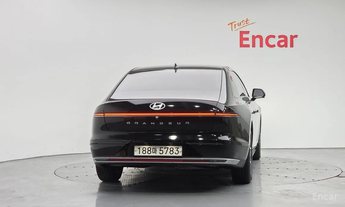 Фото 4 - Hyundai Grandeur