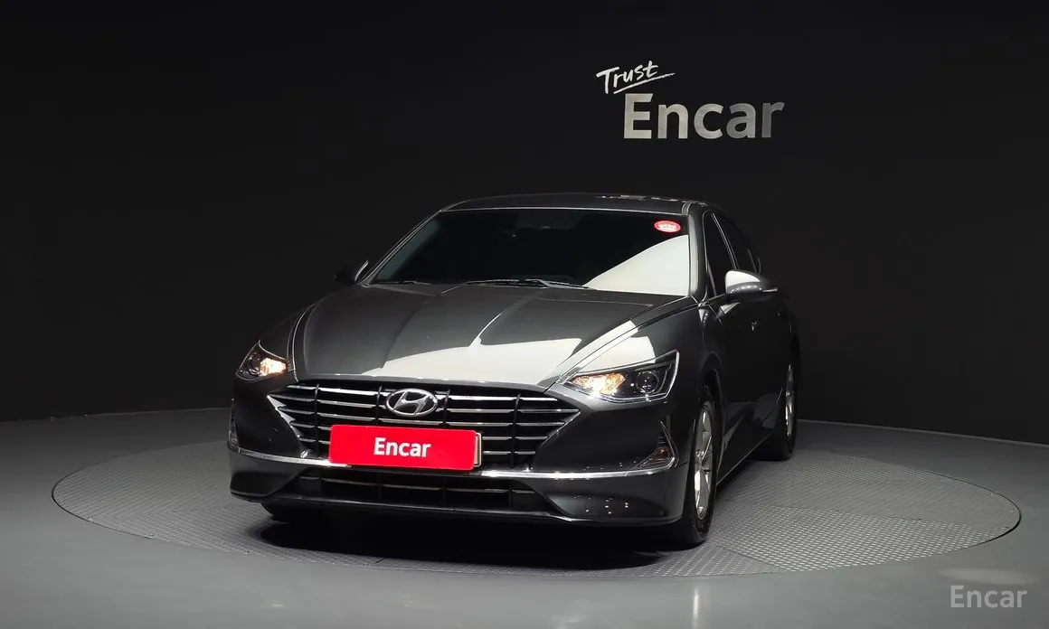 Photo 3 - Hyundai Sonata