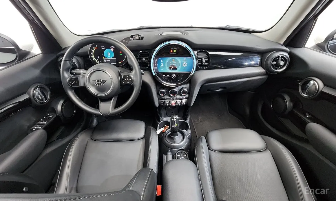 Mini Cooper 2001 5Door Classic Plus Launch Pack