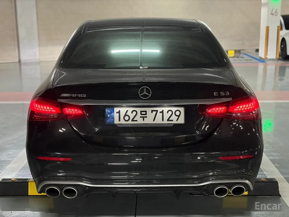 Фото 5 - Mercedes-Benz E-Class
