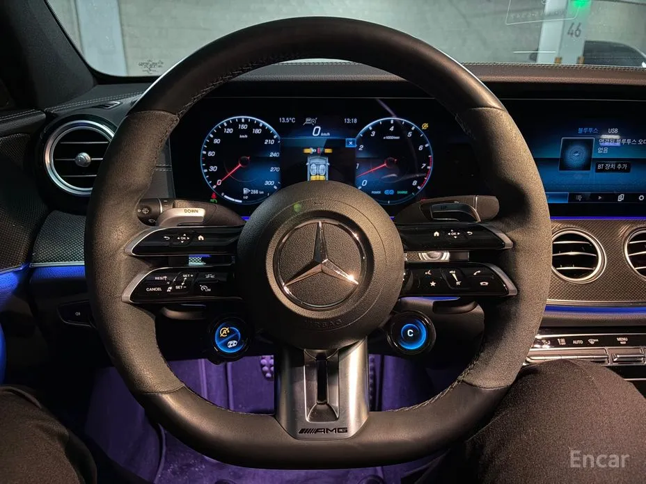 Фото 7 - Mercedes-Benz E-Class