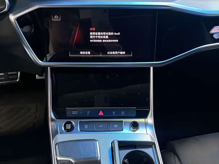 Фото 8 - Audi A7L