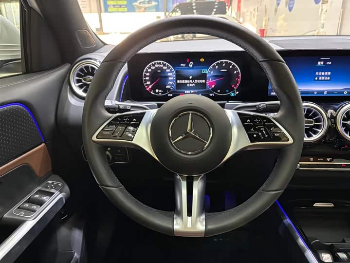 Mercedes-Benz GLB-Class 2024 2024款 GLB 220 动感型