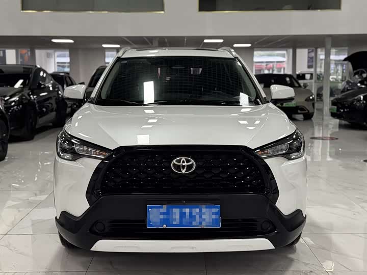 Фото 2 - Toyota Corolla Cross