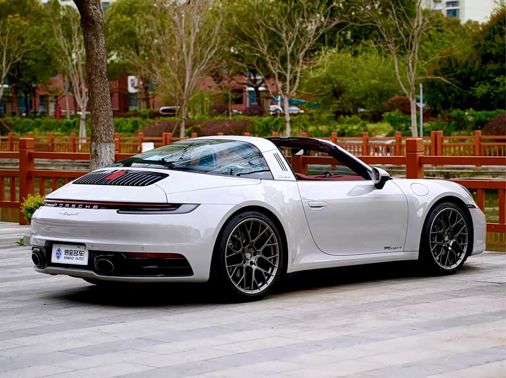 صورة 7 - Porsche 911