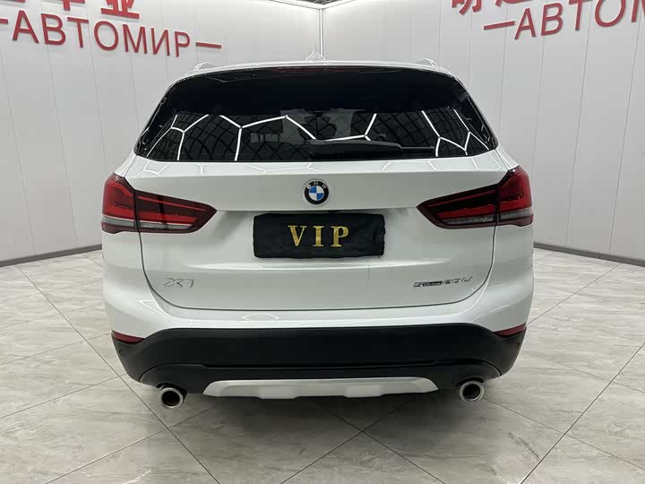 Фото 9 - BMW X1