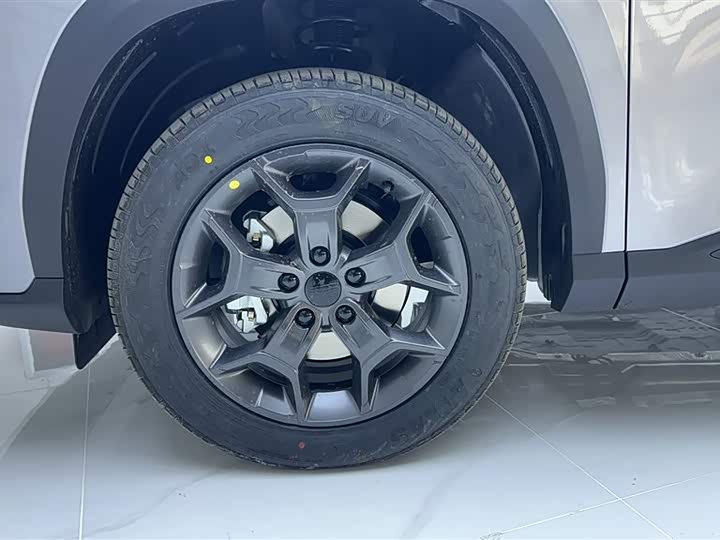 Photo 6 - Geely Atlas