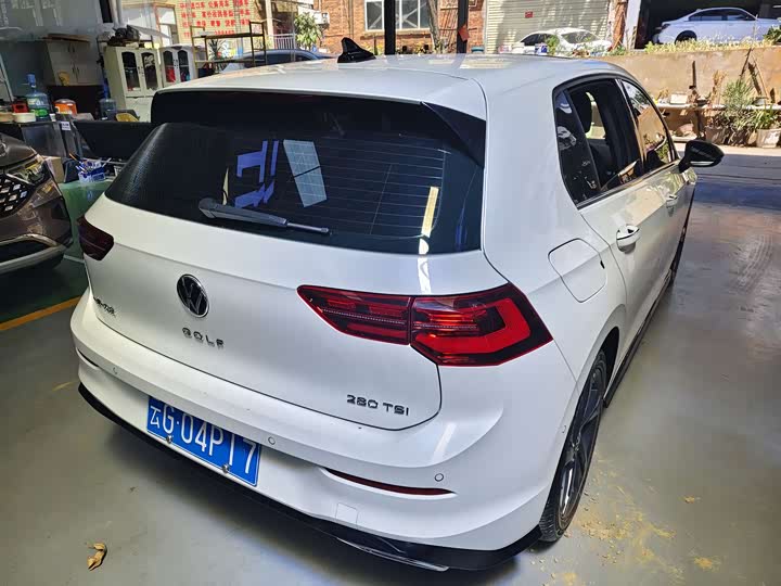 Фото 4 - Volkswagen Golf