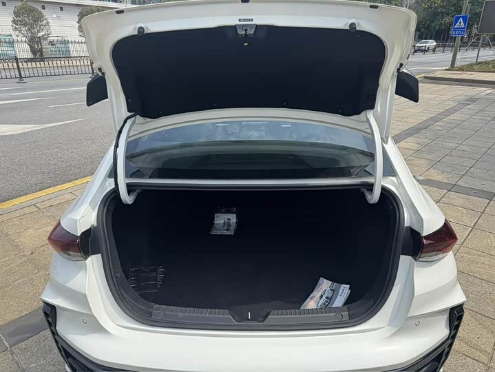 GAC Trumpchi Empow R 2024 2024款 400T 自动 影豹R PRO版