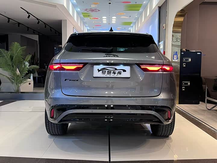 Zdjęcie 8 - Jaguar F-Pace