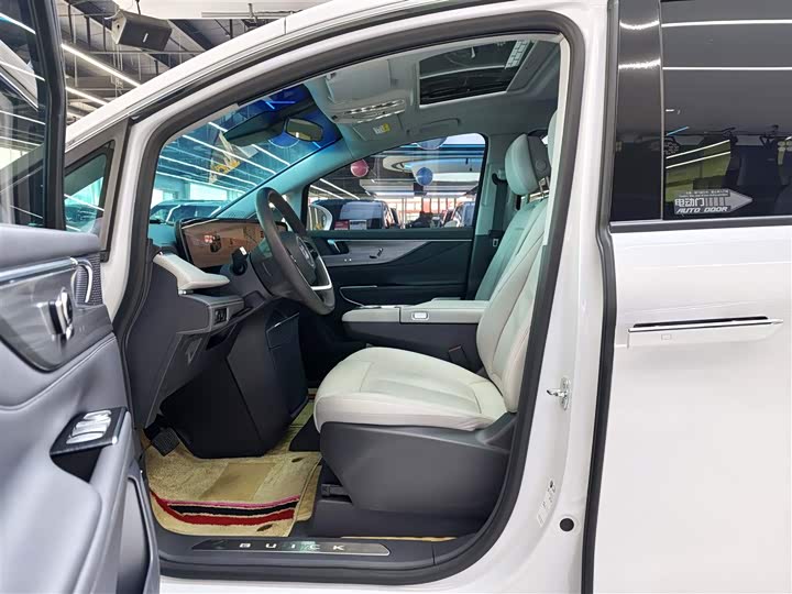 Buick GL8 ES 2025 2025款 陆尊 智享版