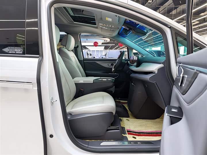 Buick GL8 ES 2025 2025款 陆尊 智享版